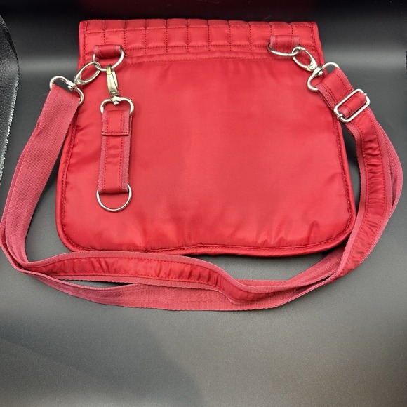 Lug Crossbody Purse‎ Candy Red Adjustable Strap Quilted Medium Bag Travel Casual - Picture 4 of 7